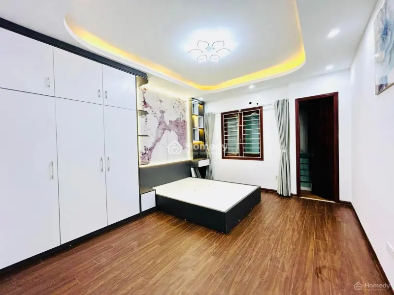 Chính Chủ Bán Gấp Nhà Tặng Full Nội Thất Trung Tâm Cầu Giấy 38M2, 5 Tầng, 3 Ngủ 4Wc, Ngõ Ba Gác.