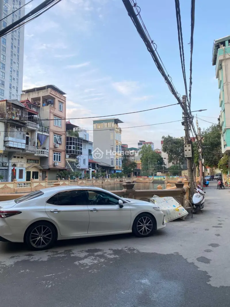 Mặt Ngõ - Hoàng Quốc Việt 37M2- Lô Góc 3 Thoáng , Thang Máy, Gara Ô Tô- Chỉ 16 Tỷ