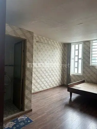 Cho Thuê Nhà Mặt Tiền Trần Phú, P.4, Quận 5, 3,8X12M, 2,5 Lầu, 4 Wc