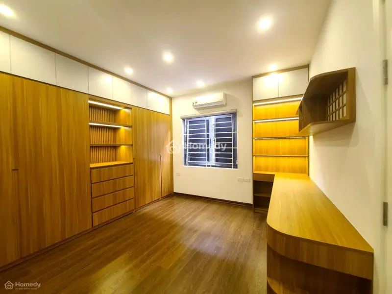 Siêu Hiếm- Ô Tô Ngõ Thông- Hoàng Quốc Việt 65M2, 30M Ra Phố - Nhà Đẹp, Thông Số Vàng