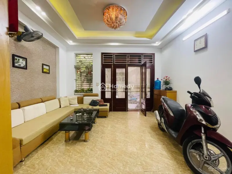 Nhà Đẹp Ở Luôn, Phố Vương Thừa Vũ, Q. Thanh Xuân 48M2 X 5T, Chỉ 6.98 Tỷ, Cực Gần Phố.