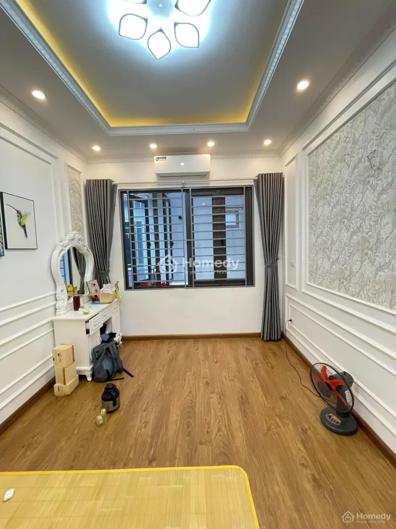 Chính Chủ Cần Bán Nhà Cầu Giấy 35M2 Lô Góc Nhà Mới, Tiện Ích Xung Quanh Giá 4.3 Tỷ