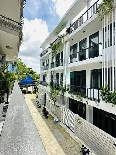 🏡 Nhà Đẹp 3 Tầng – Hẻm Xe Hơi – Chợ Tân Quy – Giá Mềm 🏡