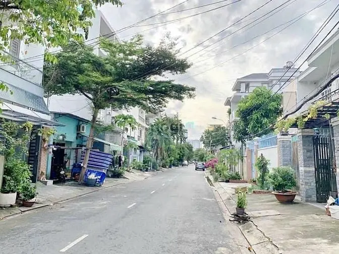 Đất Mặt Tiền Đường Số Tân Quy Quận 7. 5,5*21 Chỉ 16 Tỷ.