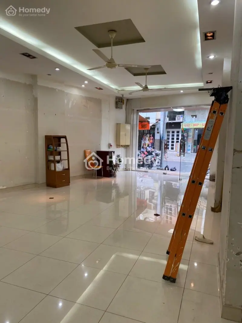Cần Cho Thuê Tầng Trệt Nhà Mặt Tiền 63 Đường Hòa Hưng,Phường 12,Quận 10