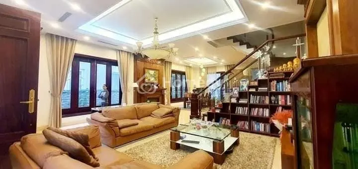 Bán Nhà Mặt Phố Quốc Tử Giám, Mặt Tiền 5M, Vỉa Hè 7M, Dt 150M2 Đầu Tư Dòng Tiền Đỉnh Chỉ 35 Tỷ.