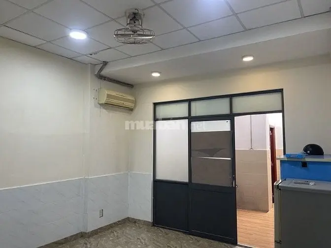 💥 Phòng Cho Thuê Rộng Rãi, Giá Rẻ, Diện Tích 35M2-Phường 5, Gv