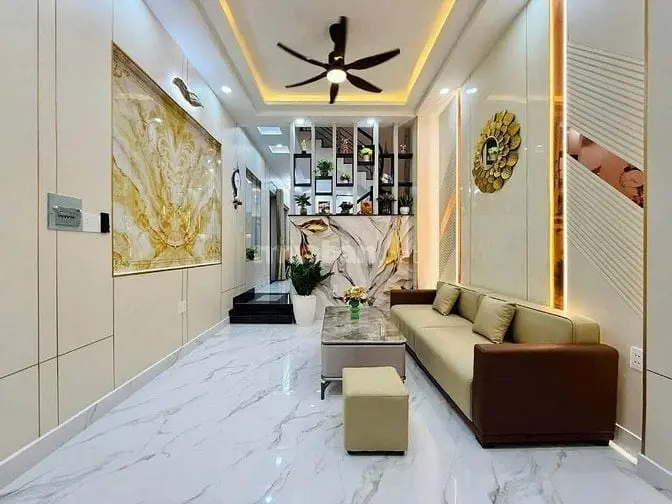 Nhà Bán Giá Ngộp Dt: 63,7M2 Nằm Ngay Đường Lê Văn Sỹ, Quận 3.