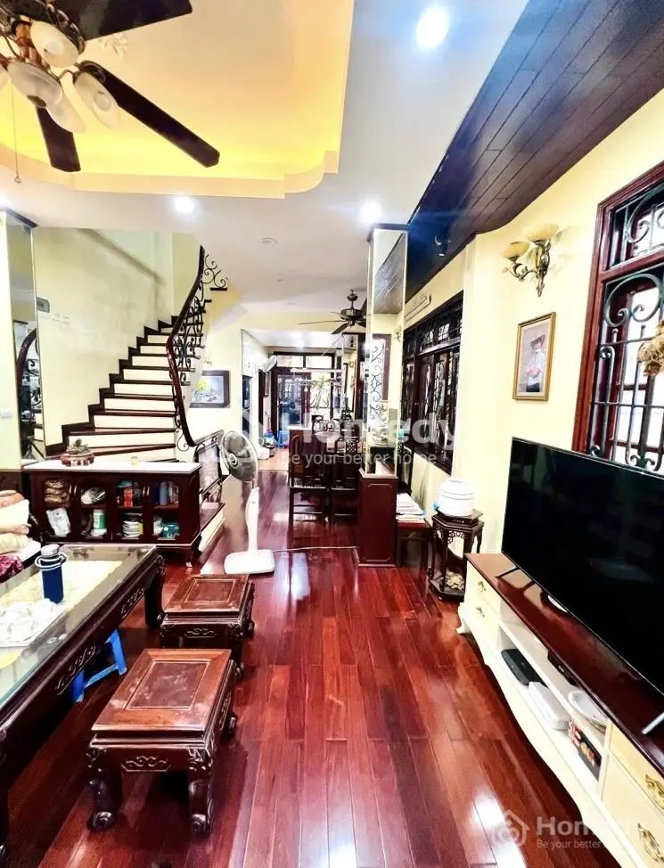 Nhà 5 Tầng 3 Mặt Ngõ Trần Quốc Hoàn Cầu Giấy