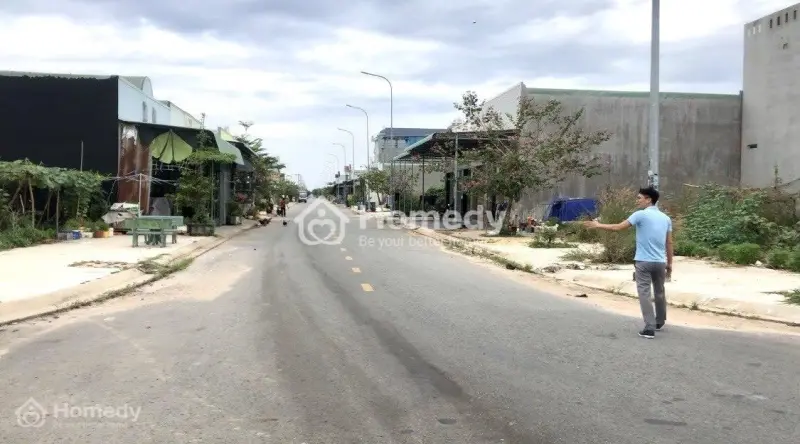 Bán Đất Phú Tân Ngay Trung Tâm Thành Phố Mới Bình Dương Giá 2.75 Tỷ Diện Tích 150M2 Sổ Sẵn