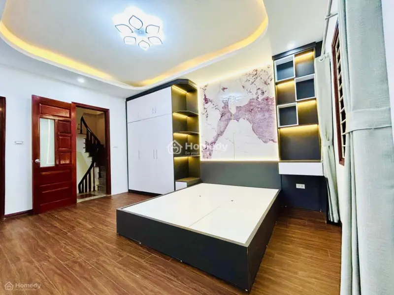 Chính Chủ Bán Gấp Nhà Tặng Full Nội Thất Trung Tâm Cầu Giấy 38M2, 5 Tầng, 3 Ngủ 4Wc, Ngõ Ba Gác.