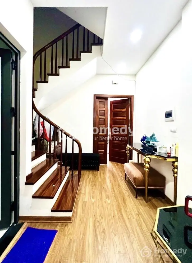 Nhà 5 Tầng 3 Mặt Ngõ Trần Quốc Hoàn Cầu Giấy