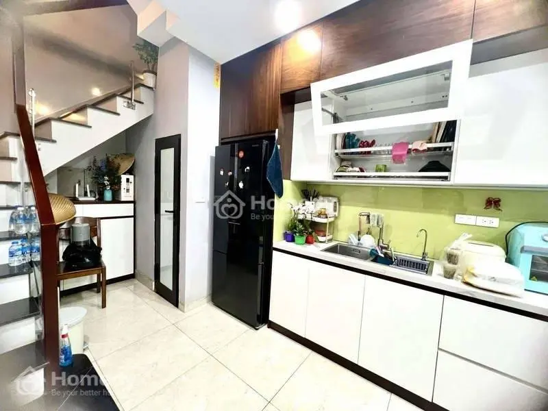 Cầu Giấy - Phân Lô Cực Đẹp - 39M2 5 Tầng Ở Ngay - Ô Tô Đỗ Rất Gần
