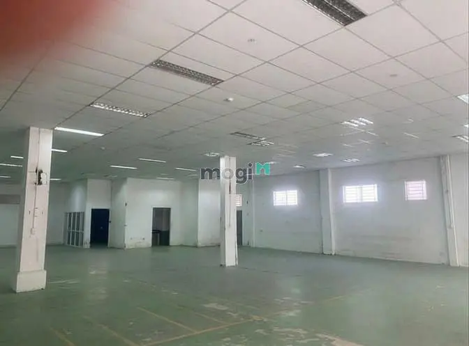 Cho Thuê Kho Siêu Vip 2.200M² Đường Phạm Văn Hai, P. 2, Quận Tân Bình