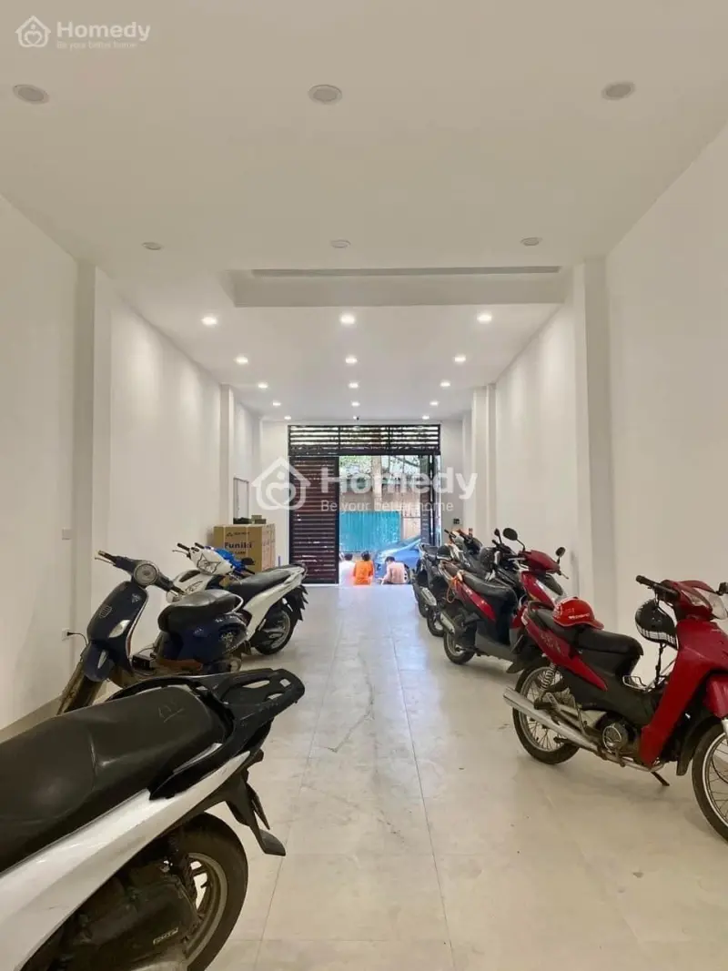 Bán Toà Chdv Phố Tạ Quang Bửu- 120M2X 8 Tầng-33 Phòng Khép Kín! Giá 24 Tỷ!!!!!