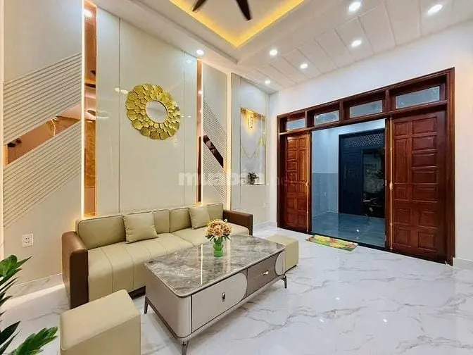 Nhà Bán Giá Ngộp Dt: 63,7M2 Nằm Ngay Đường Lê Văn Sỹ, Quận 3.