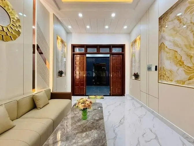 Nhà Bán Giá Ngộp Dt: 63,7M2 Nằm Ngay Đường Lê Văn Sỹ, Quận 3.