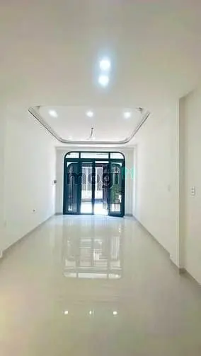 Nhà Đẹp 3 Tầng – Gần Chợ Tân Hương – Vừa Ở Vừa Đầu Tư