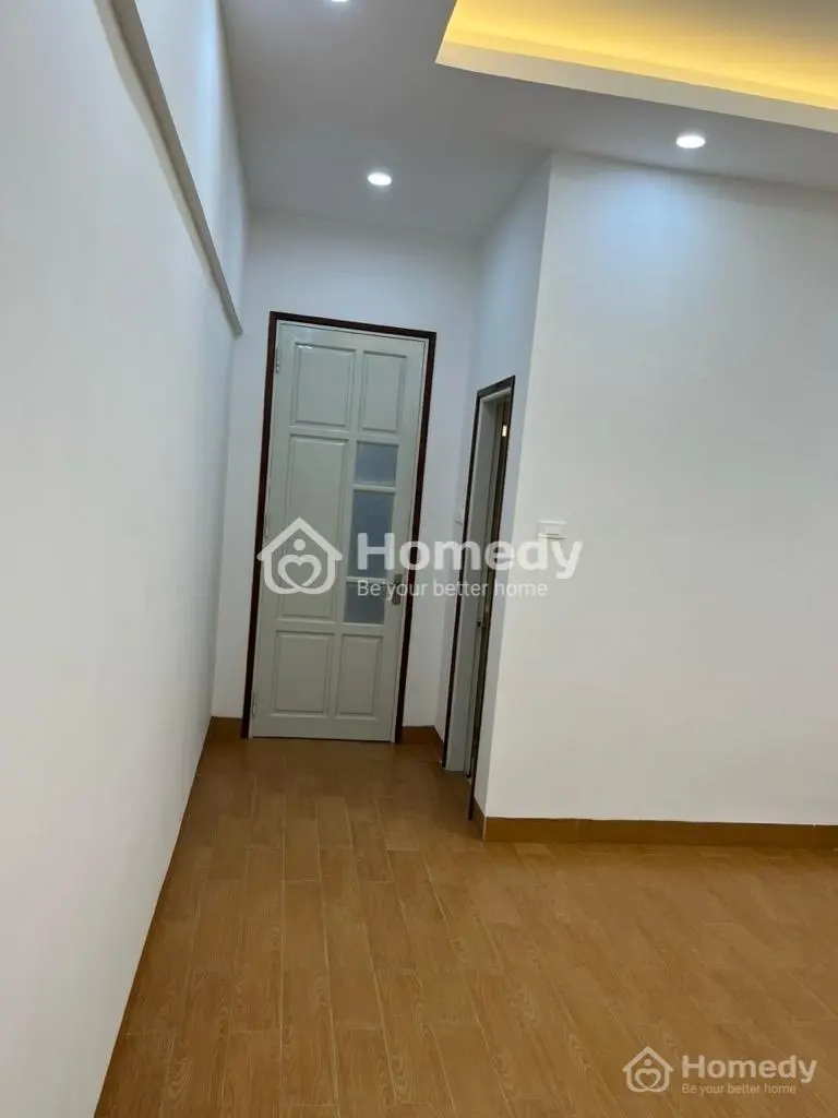 Bán Nhà Đường Nguyễn Ngọc Vũ, Lô Góc 35M2, 6 Tầng Thang Máy, Nội Thất Mới Tinh, 7.5 Tỉ