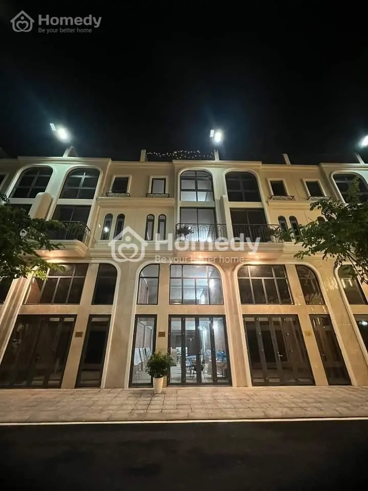 Bán Nhà Phố Thương Mại Shophouse Huyện Bình Chánh - Tp Hồ Chí Minh Giá 3.80 Triệu