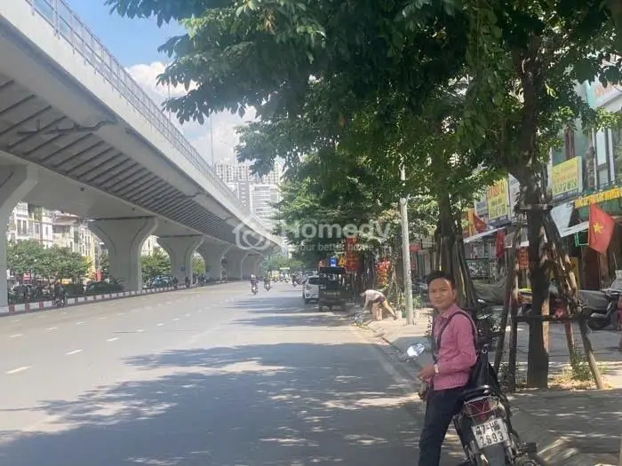 Bán Nhà Cấp 4 Mặt Phố Hoàng Cầu Quận Đống Đa Xây Toà Nhà Văn Phòng Dt 400M Giá Chào 233 Tỷ