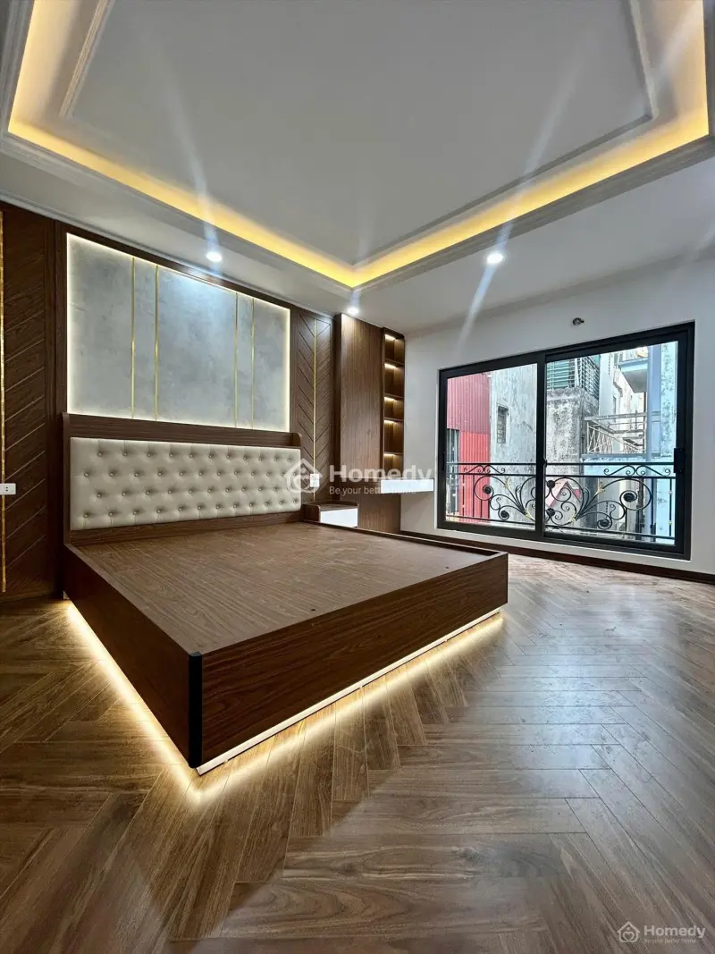 Nhà Phố Phạm Tuấn Tài - Phân Lô Ô Tô Qua Nhà - Vỉa Hè - S=35M2 - Mặt Tiền =3.4M - 5 Tầng - Lh :
