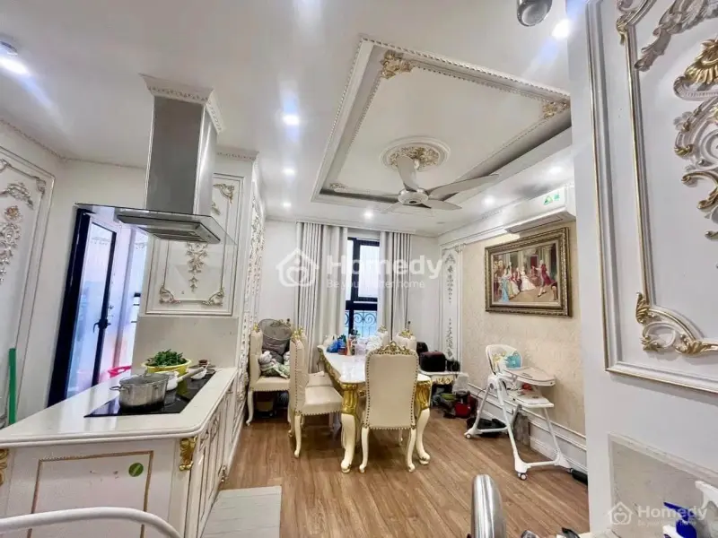 Cần Bán Căn Hộ Tòa The Emerald Kđt Mỹ Đình Mễ Trì Nam Từ Liêmì 142M 4Pn 3Wc 3 Ban Công Giá 10,5Tỷ