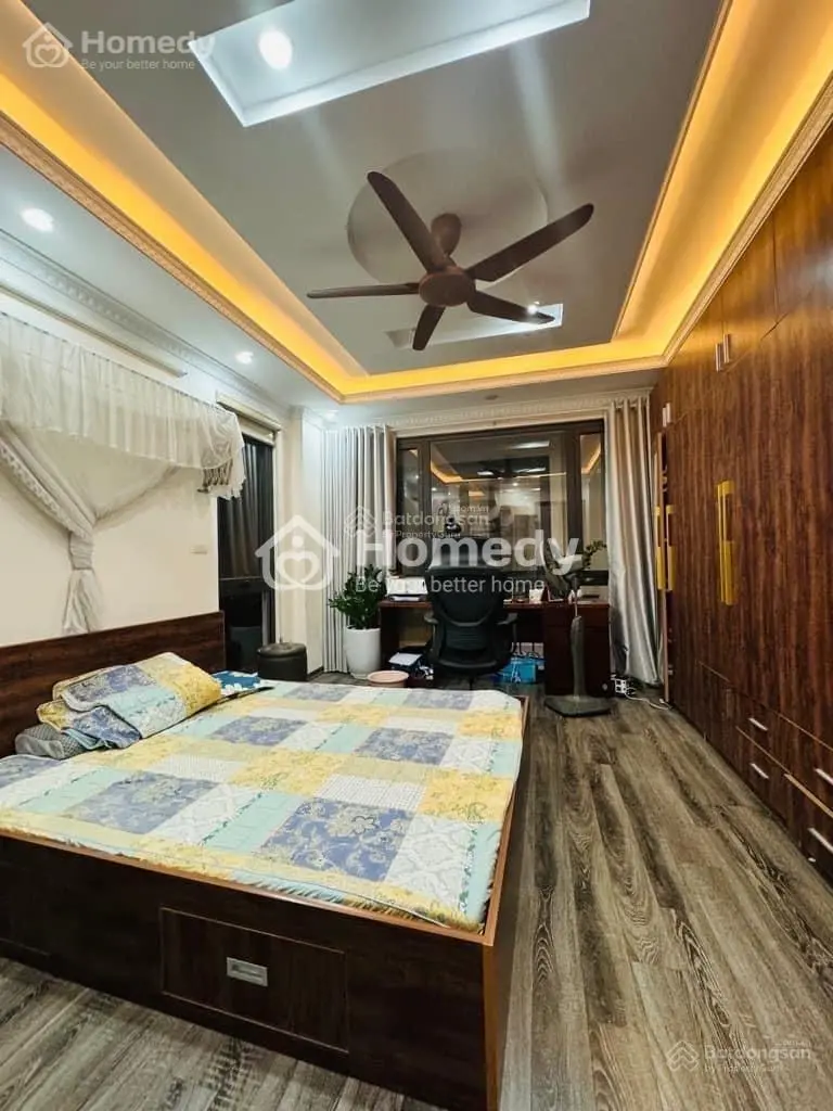 Chính Chủ Cần Bán Căn Nhà Ngõ 58 Nguyễn Khánh Toàn 5 Tầngx35M2, Gần Phố 70M Ra Ô Tô 0976388***