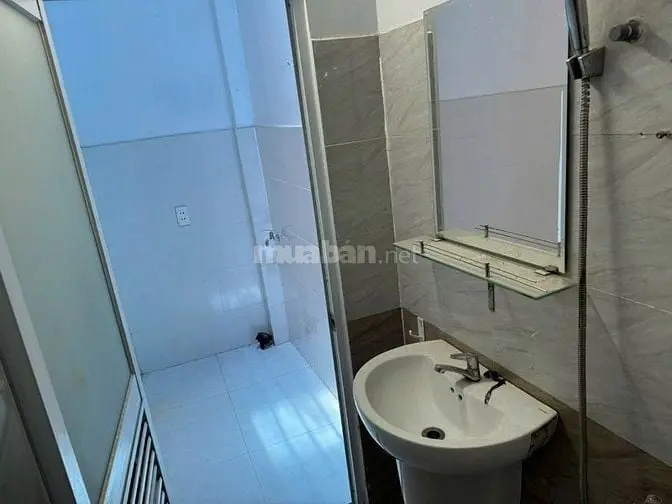 Cho Thuê Nhà Nguyên Căn Mặt Đường 6M , Thông Thoáng