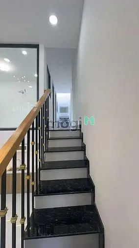 Nhà Đẹp – Hiện Đại– Gần Chợ Thủ Đức