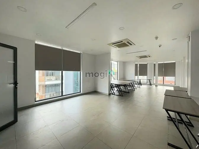 Cực Hot!! Toà Nhà 2 Mt 22A Cộng Hoà - Tb 5 Tầng Ốp Kính Thang Máy