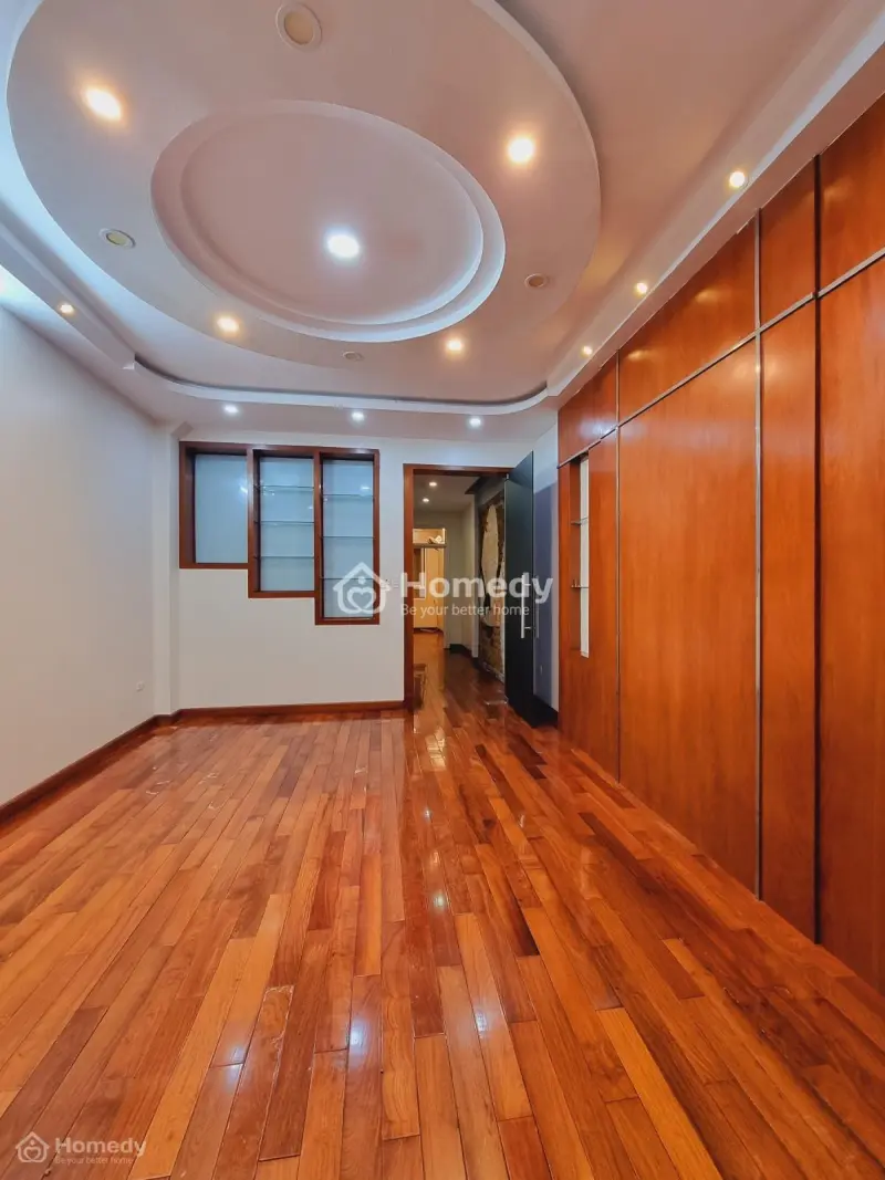 Bán Nhà Nguyễn Khang Phân Lô - Ô Tô Tránh - Dân Xây
