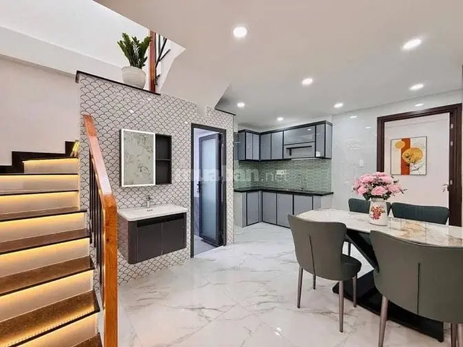 Bán Gấp Nhà 52M2, 2 Tầng Ở Cao Văn Lầu, Phường 2, Quận 6, Giá 2Tỷ380Tl