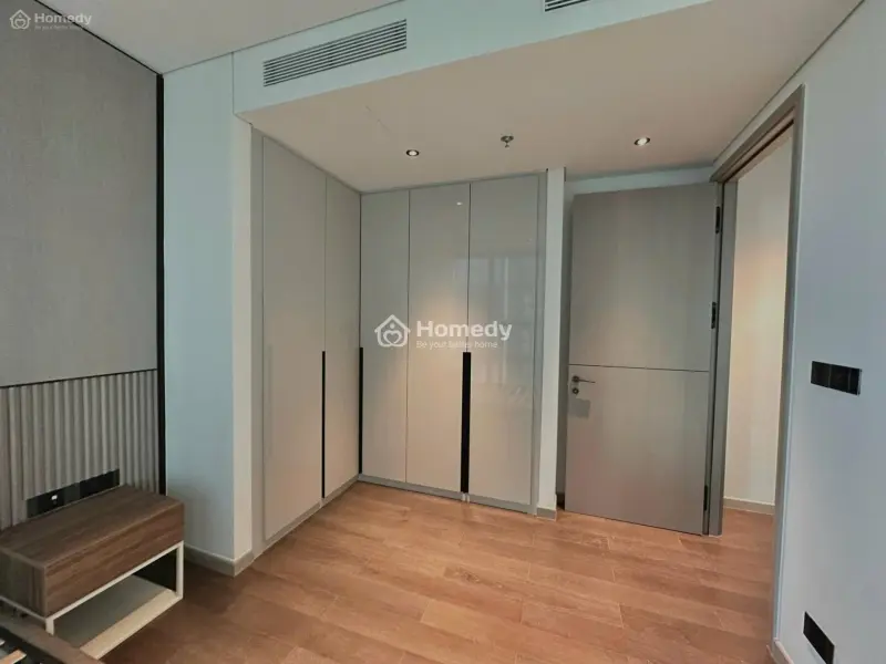Bán Gấp Chcc Grand Marina, 22 Tỷ, 60M2, 1Pn, 1Wc, Nội Thất Full, Pháp Lý Sổ Hồng, Tdt, P.bn, Q1.