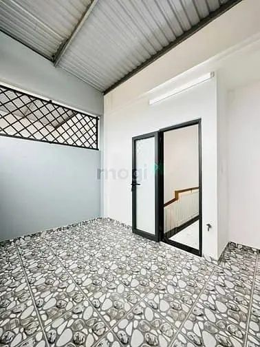 🏡 Nhà Đẹp 3 Tầng – Hẻm Xe Hơi – Chợ Tân Quy – Giá Mềm 🏡