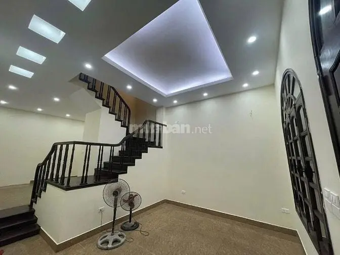 Nhà Riêng Ngõ Phố Lê Thanh Nghị Giải Phóng Dt70M2X3T Giá 19Tr