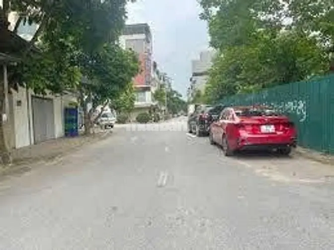 Bán Đất Hoàng Quốc Việt Ô Tô Tránh, 99M2, Mt 6.6M, Chỉ 37 Tỷ