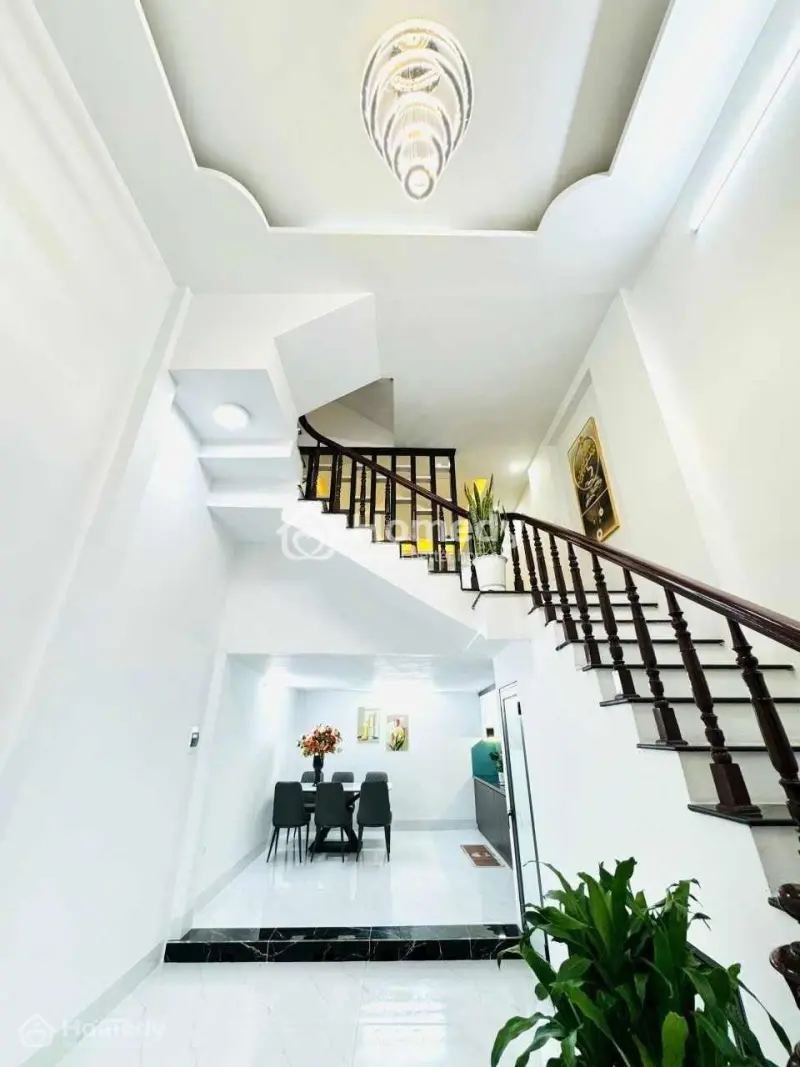 Chính Chủ - Khương Đình, Đẹp Long Lanh, Lô Góc Thoáng Sáng, Full Nội Thất Khách Về Ở Luôn