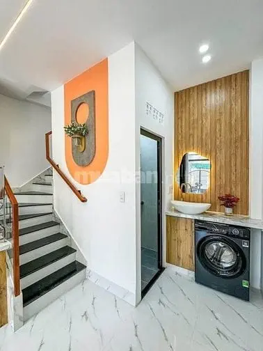 Nhà Mới Xây 100%,2 Lầu Sân Thượng+4Pn,56M2,Sổ Hồng Chính Chủ-Bình Tân