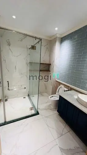 Cho Thuê Biệt Thự Đường Xe Tải - Đường 3/2 , Phường 14, Quận 10