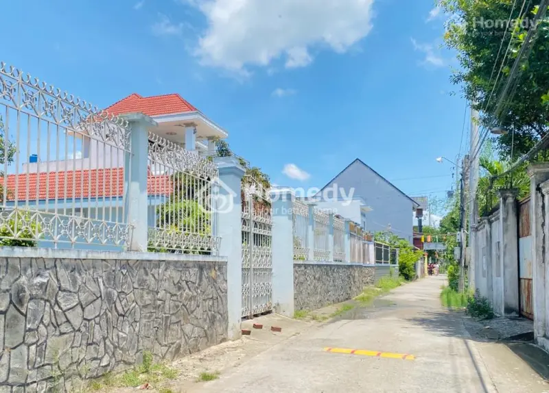 Ban Đất Thổ Cư _Dt 300M2 Đường Liên Ấp Long Khê - Phước Vân, Cần Đước Long An, Shr - Giá 4,3 Tr/M2