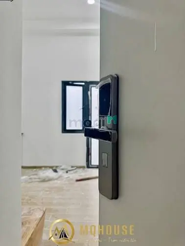 Duplex Thang Máy, Bancon Gần Chợ Tân Định, Trường Ueh, Isb Quận 1