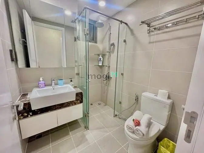 Tôi Bán Ch 65M2- 1 Tỷ 8 (2Pn) Full Nt,Dọn Ở,Shr .Vòng Xoay An Lạc