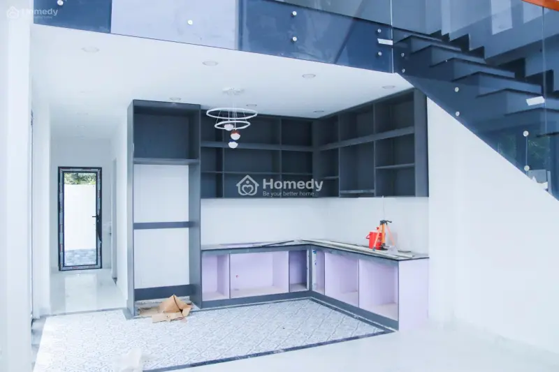 Bán Nhà Mặt Tiền Thị Trấn Cần Đước ,Có Đầy Đủ Tiện Nghi Thoáng Mát, Gần Chợ Và Ubnd