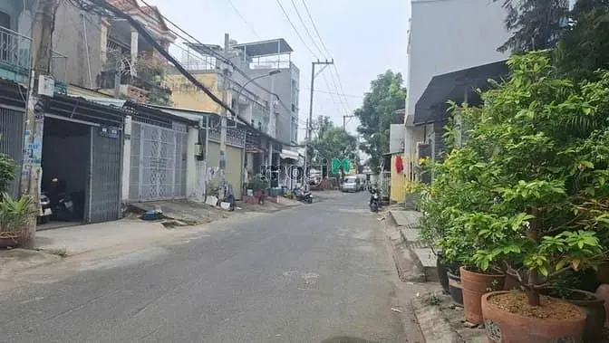 Nhà Mt Đường Xe Contener Cách 50M Ra Quốc Lộ 13 , Hiệp Bình Phước