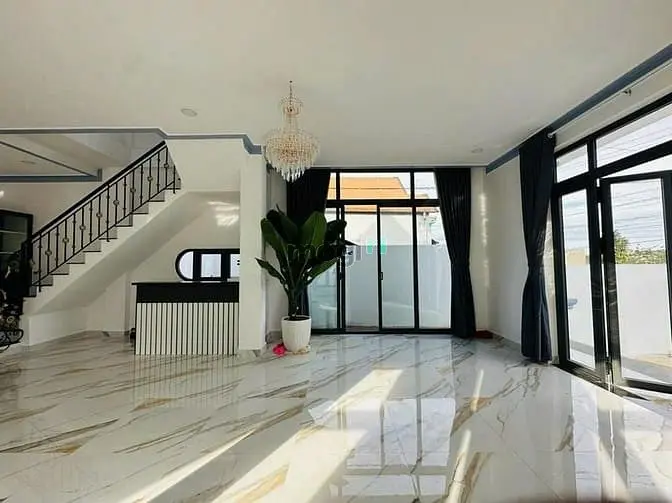 Cho Thuê Biệt Thự Đường Xe Tải - Đường 3/2 , Phường 14, Quận 10