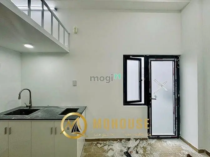 Duplex Thang Máy, Bancon Gần Chợ Tân Định, Trường Ueh, Isb Quận 1