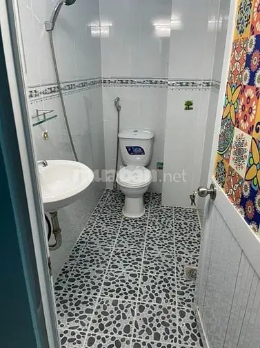 Cho Thuê Nhà Nguyên Căn Mới Xây, Giá Rẻ
