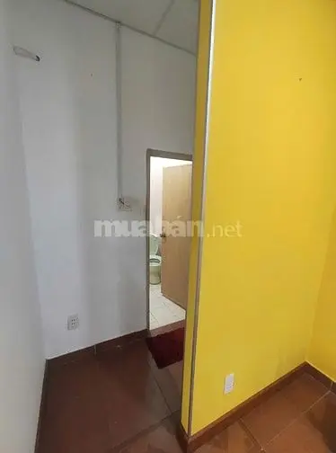 Nhà Mặt Phố Cho Thuê Tầng 1 Tại Đường Nguyễn Minh Hoàng, Phường 12, Tâ