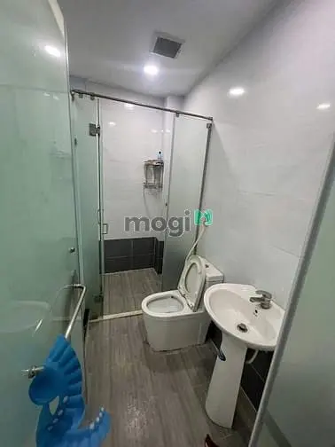 Nhà Đang Sơn Sửa, (4X16M), Hxh 416/11B Lạc Long Quân P5 Q11